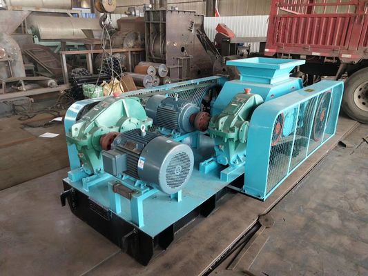 High Pressure Double Smooth Roller Crusher Hydraulic Coal Coke Fine Sand Machine