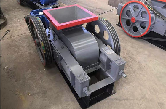 High Quality Standard High Pressure Hydraulic Double Smooth Roller Crusher Coal Crushing