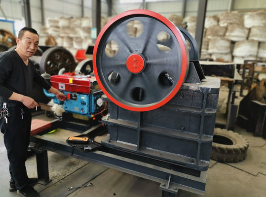 PE250x400 PE200x300 Diesel Engine Mobile Jaw Crusher