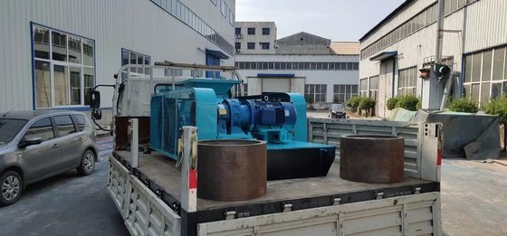 High Pressure Double Smooth Roller Crusher Hydraulic Coal Coke Fine Sand Machine